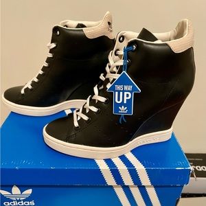 Adidas Stan Smith Up Wedge Sneakers. Black and White. New in box.